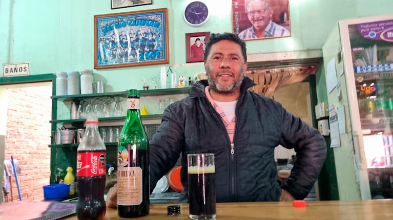 Seguimos en el bar "El Chuscha", la cuna del fernet con coca en Cruz del Eje. Foto: Fredy Bustos / El Doce.
