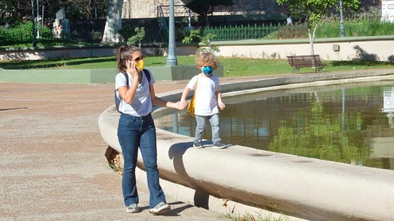 Según la terminación del DNI, podrán salir a caminar una hora.