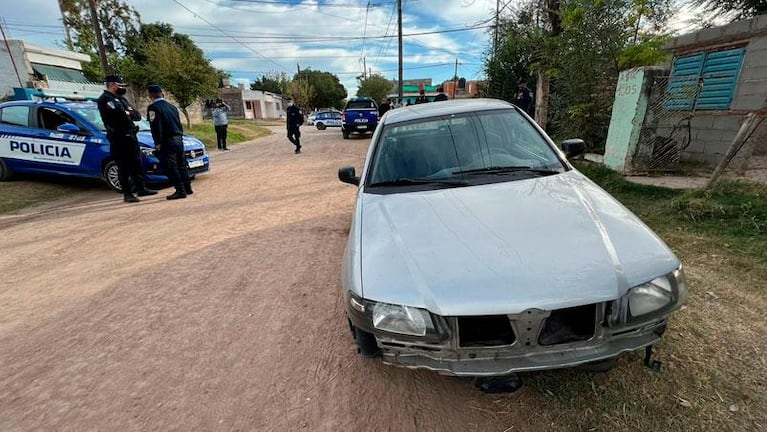 Seis ladrones en motos atacaron a un hombre y le robaron el auto: hay tres detenidos