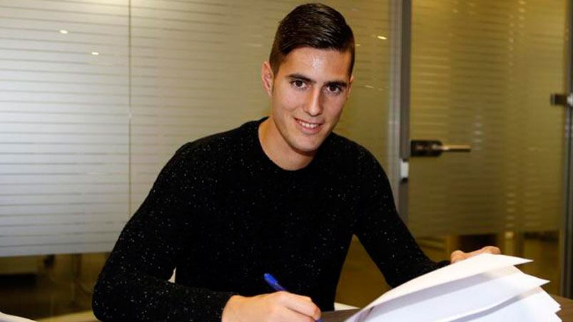 Sergi firmó con Barcelona, pero le duró poco.