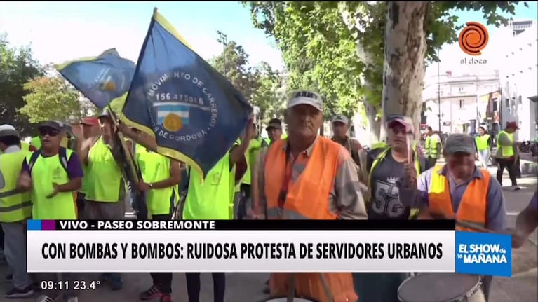 Servidores urbanos protestan en el Paseo Sobremonte