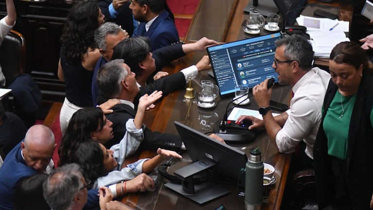 Sesión caliente en Diputados por el debate de la reforma laboral.