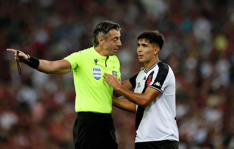 Sforza durante su paso por Vasco da Gama. REUTERS/Sergio Moraes