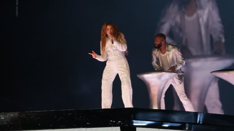 Shakira desafió la lluvia en Córdoba y se lució en el Kempes.