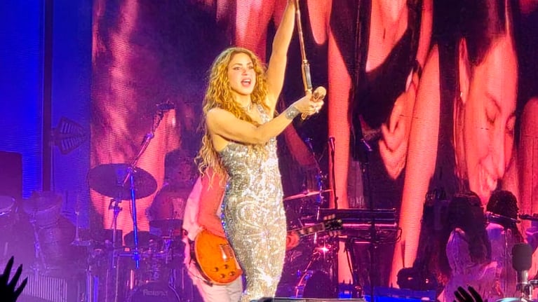 Shakira deslumbró en su despedida del Kempes.