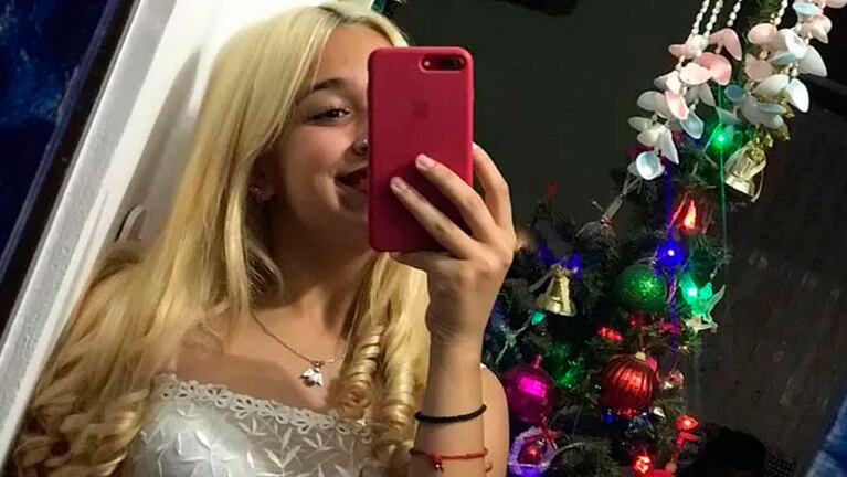 Sheila fue a arreglarse el pelo para su fiesta de 15 pero todo salió mal.