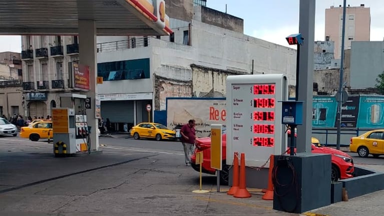Shell fue una de las primeras en aumentar sus precios. Foto: Néstor Ghino / El Doce.