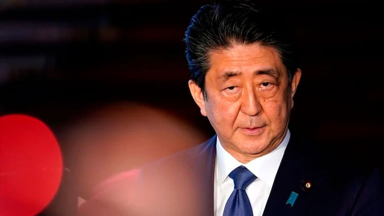 Shinzo Abe fue acribillado cuando encabezaba un acto de campaña.