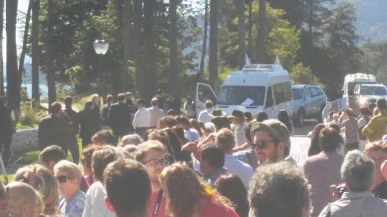 Siete detenidos por el ataque a piedrazos al auto de Macri