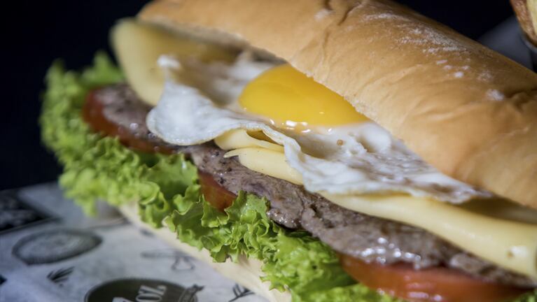 Siete Onzas sorprende con nueva carta: ¡más de 15 variedades de hamburguesas!