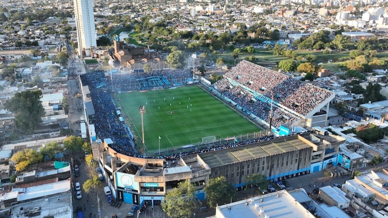 Siguen las obras en el Gigante de Alberdi.
