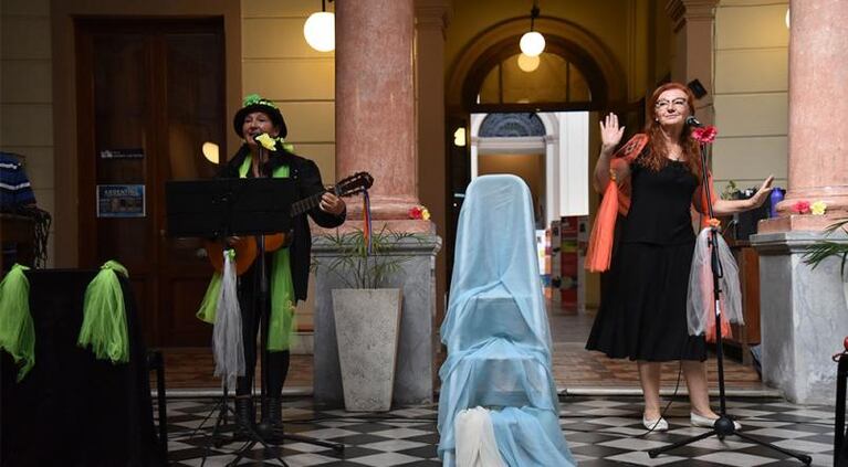 Silencio que hay niños leyendo: el espacio para niños de la Biblioteca Córdoba