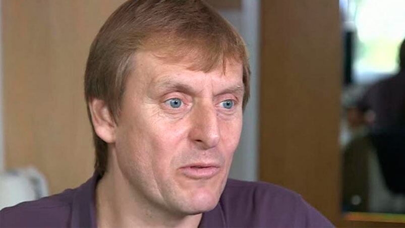 Simon Watson hace 16 años que tiene este trabajo.