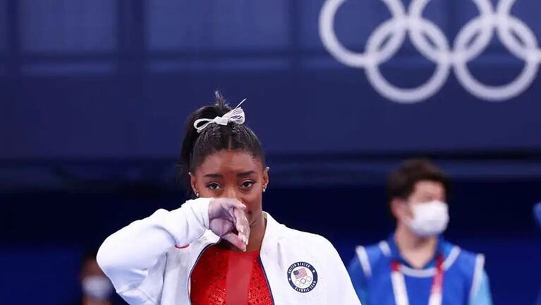 Simone Biles encendió las alarmas en Tokio 2020.
