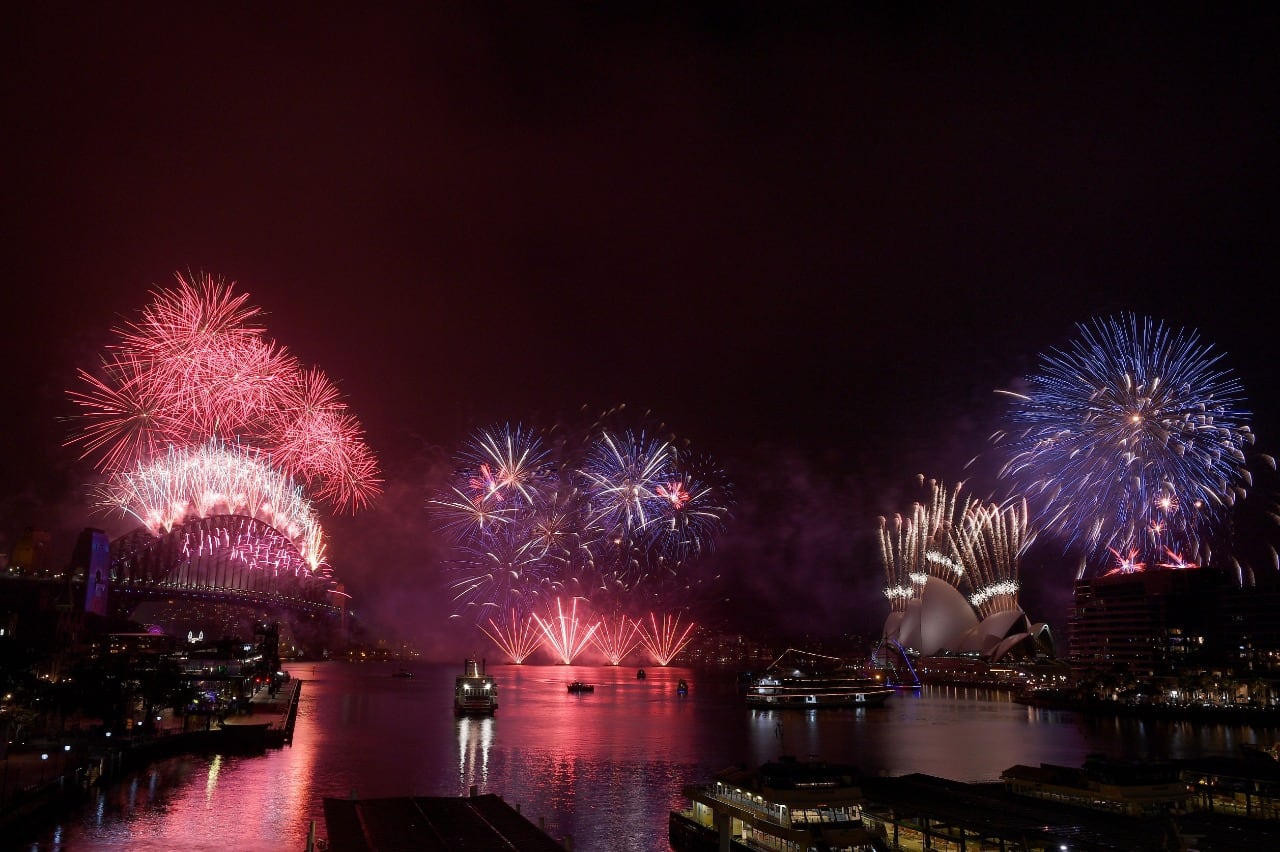 Sin público, Australia festejó la llegada del nuevo año.