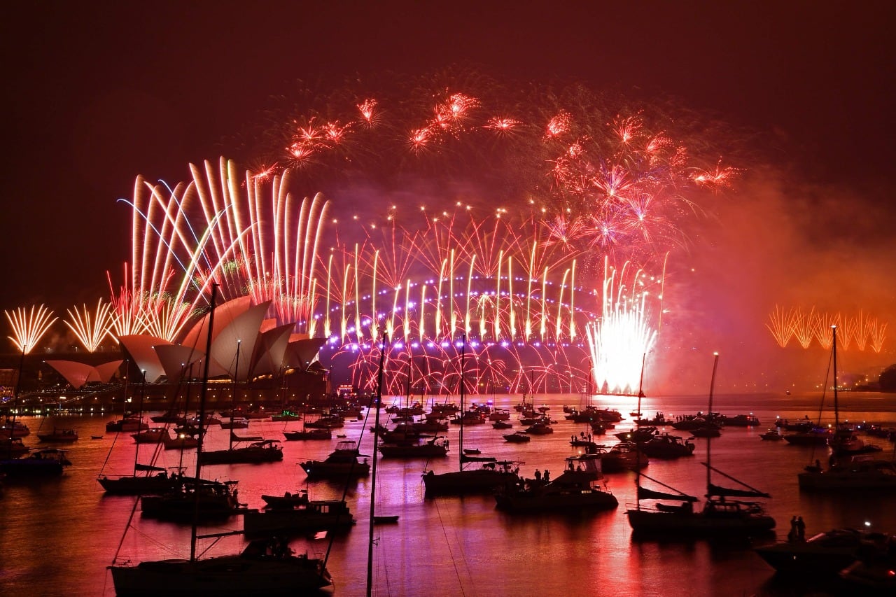 Sin público, Australia festejó la llegada del nuevo año.