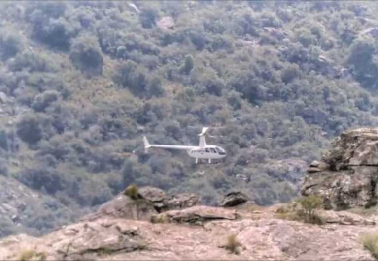 Sobrevoló la Quebrada del Condorito, lo denunciaron y reparó el daño ambiental de una singular manera