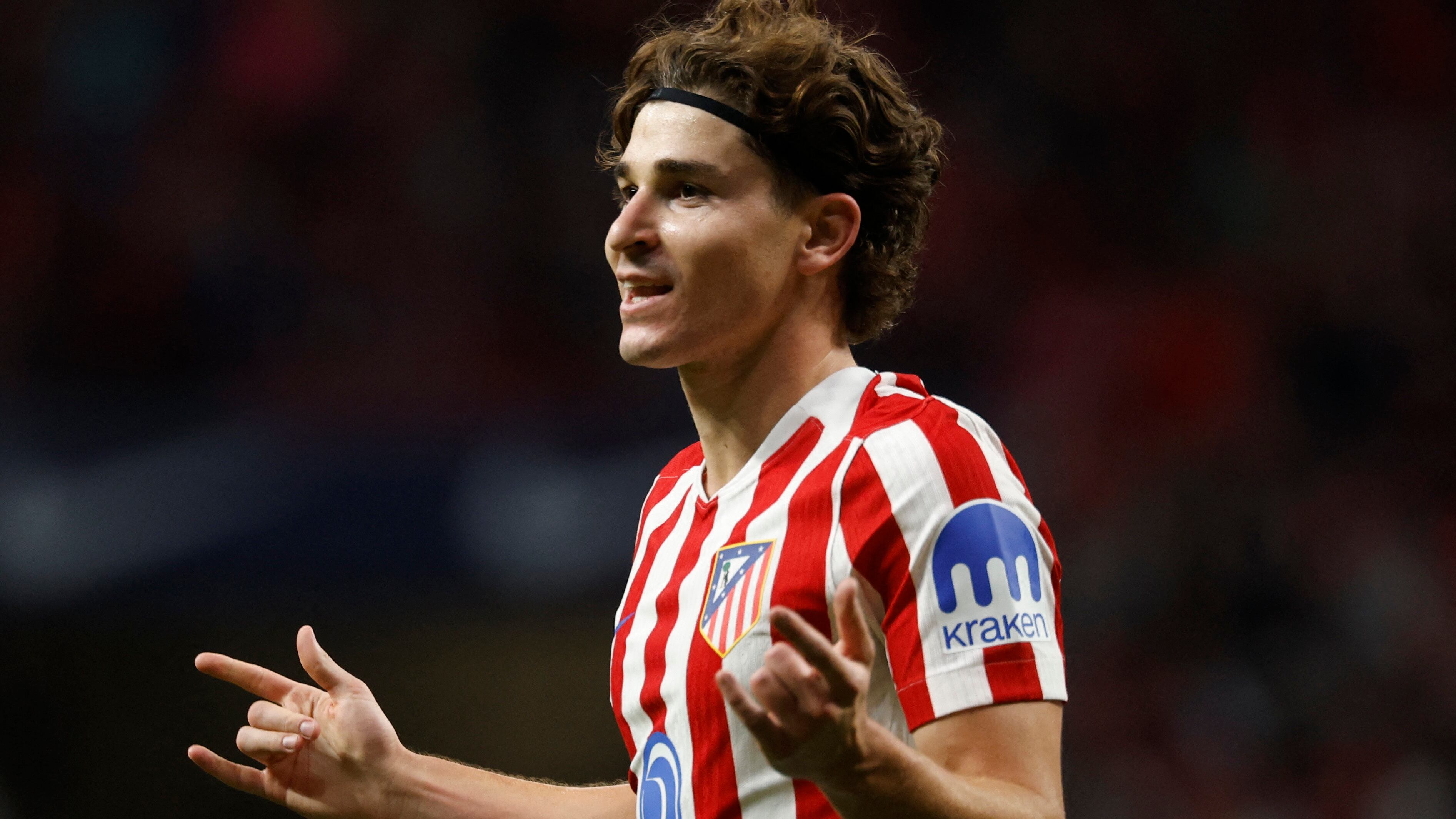 Soccer Football - LaLiga - Atletico Madrid v Rayo Vallecano - Riyadh Air Metropolitano, Madrid, Spain - September 24, 2025 Atletico Madrid's Julian Alvarez celebrates scoring their third goal REUTERS/Susana Vera