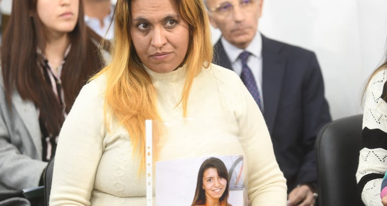 Sofía y el recuerdo de su hija Trinidad. (Foto: gentileza La Voz)