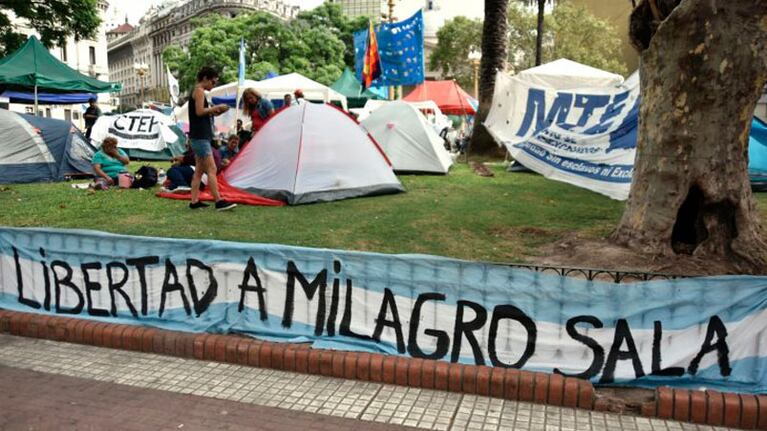 Solo queda una carpa grande en la zona de Plaza de Mayo. Foto: Infobae