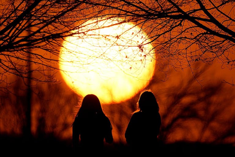 Solsticio de invierno 2025 bajo la influencia de Cáncer: signo por signo