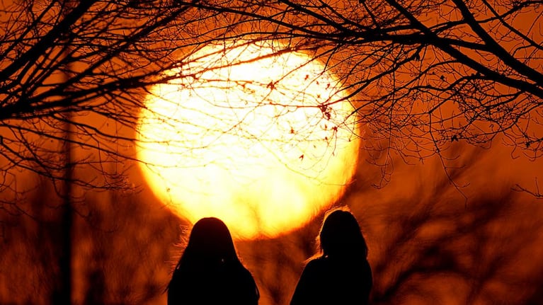 Solsticio de invierno 2025 bajo la influencia de Cáncer: signo por signo