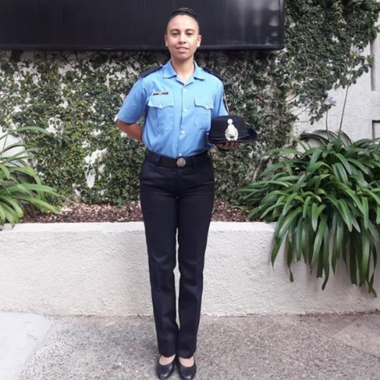 Soriano uniformada como policía.