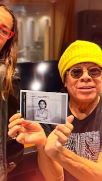 Sorprendente archivo: las fotos inéditas de La Mona Jiménez preso en 1973