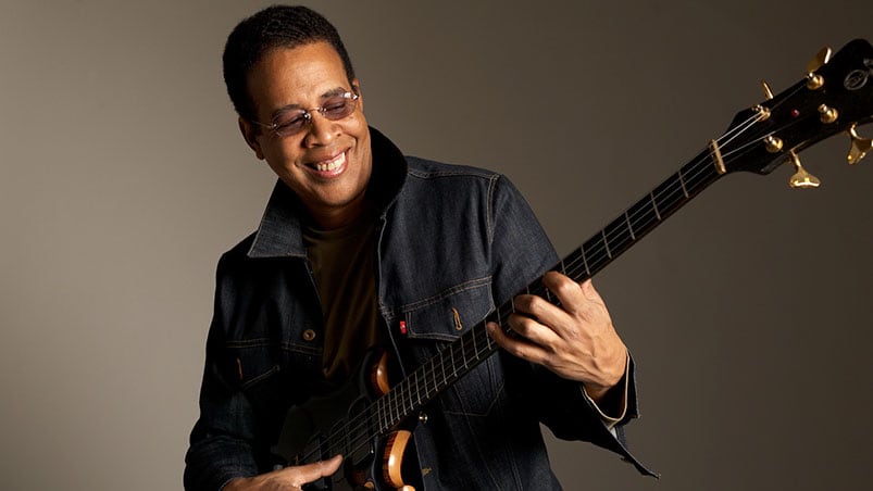 Stanley Clarke llega a Córdoba para un concierto histórico.