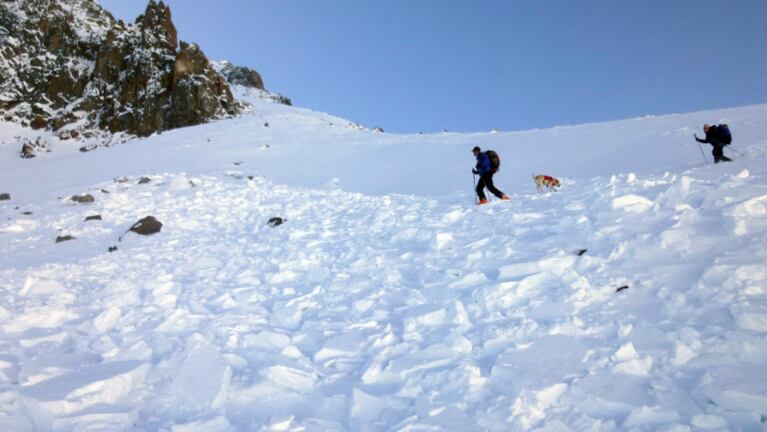 Su novia murió en una avalancha y él no pudo con el dolor