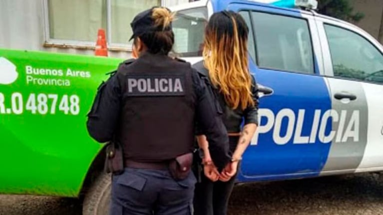 Su novio intentó estrangularla, se defendió a puñaladas y lo mató: fue sobreseída