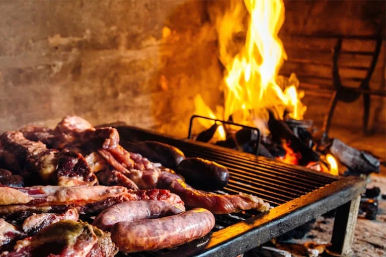 Subió la carne: cuánto sale un asado con costilla para seis personas