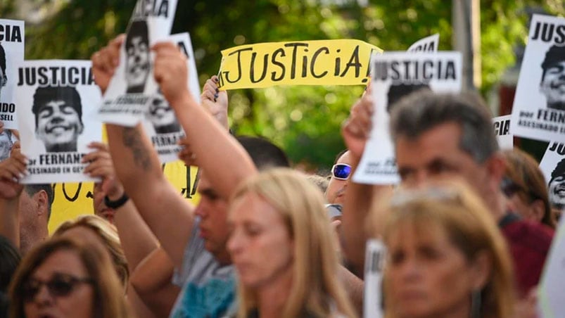 Suena cada vez más fuerte el pedido de justicia por el crimen de Fernando.