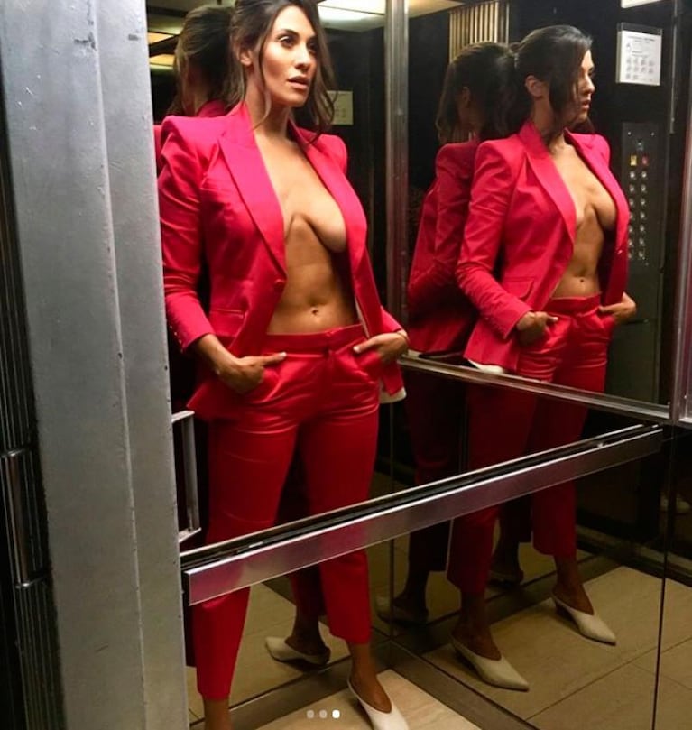¡Súper desinhibida! Ivana Nadal posó sin corpiño en un ascensor