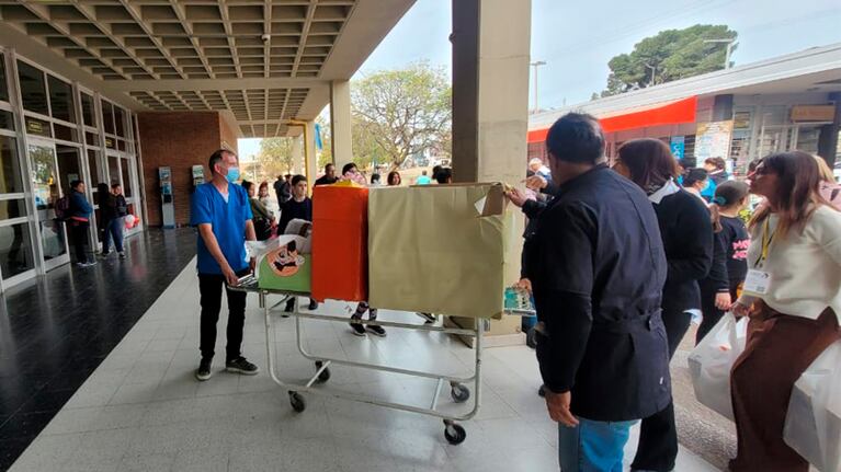 Superhéroes, emociones y risas por las donaciones para el Hospital de Niños. Foto: Fredy Bustos / El Doce.