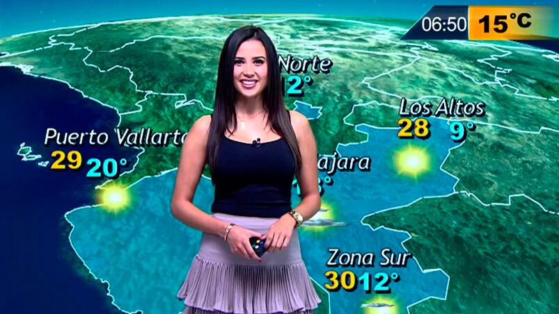 Susana Almeida , la pronosticadora mexicana que se viste hot.