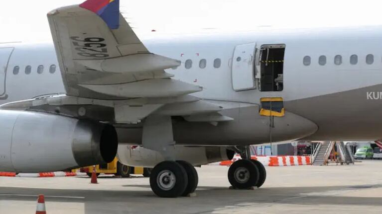 Susto en un avión que estaba por aterrizar en Corea del Sur.