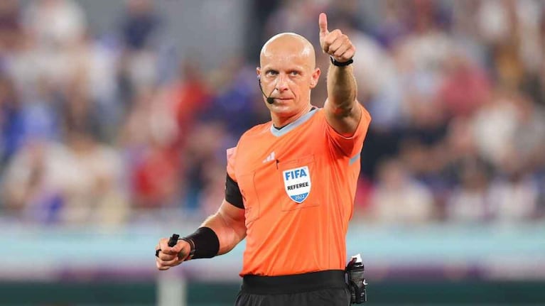 Szymon Marciniak, el árbitro polaco del debut argentino.