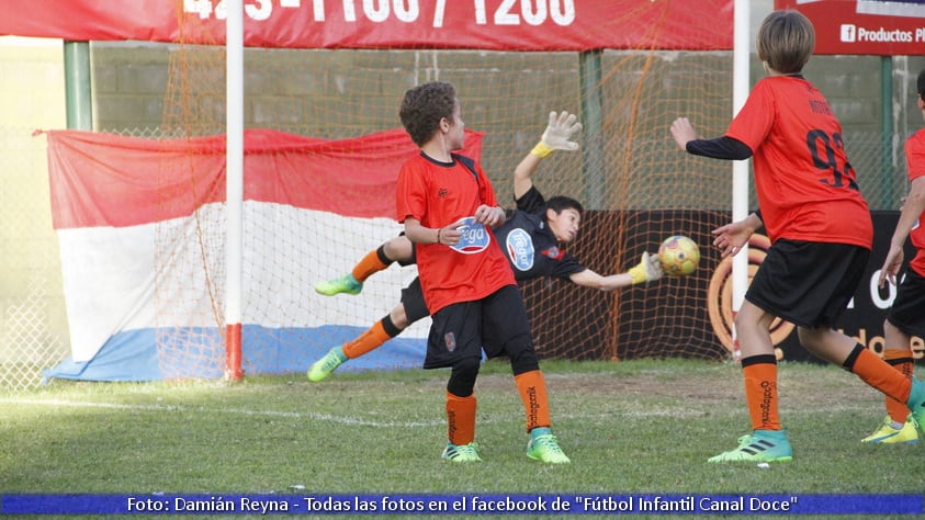 Taborín clasificó con el empate ante el Sebastián Raggi.