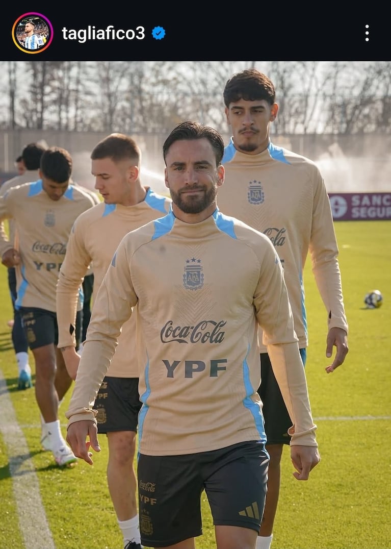 Tagliafico dejó ver a Troilo con la ropa de la Selección en pleno entrenamiento.