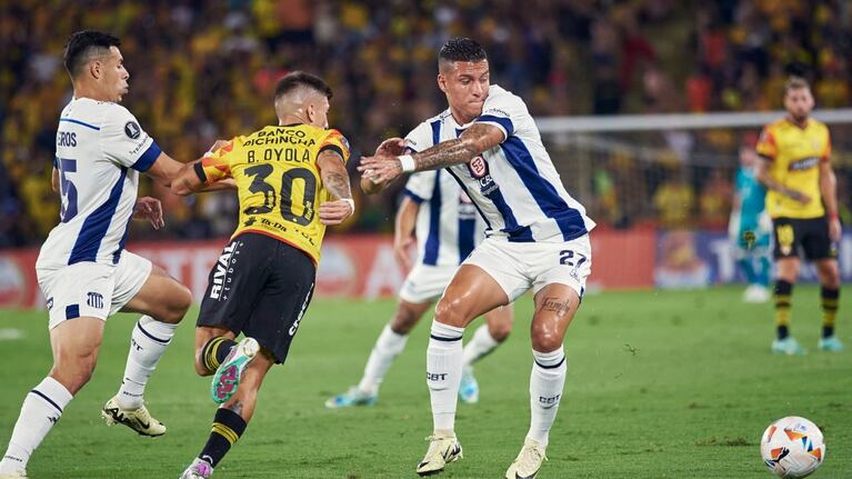 Talleres-Barcelona, partidazo en Guayaquil.