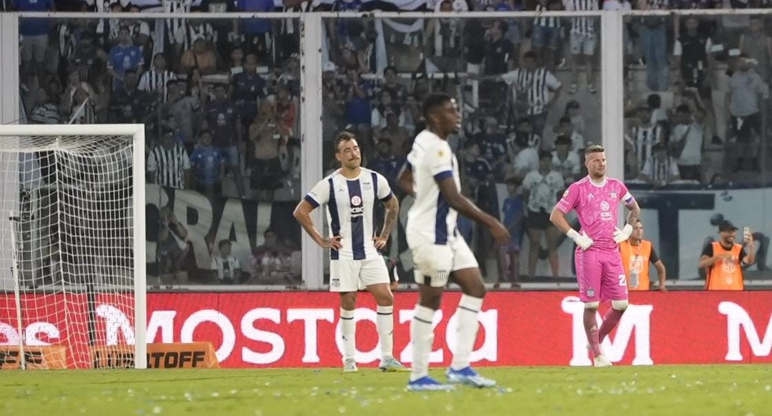 Talleres cayó en su casa en el inicio de la Copa de la Liga.