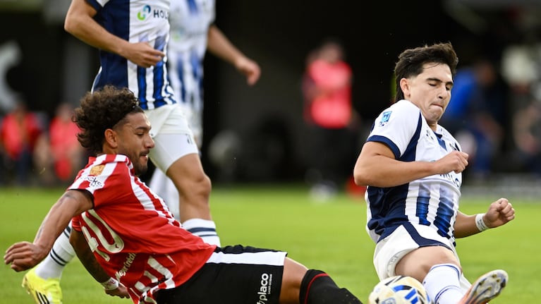 Talleres contra Estudiantes de La Plata.