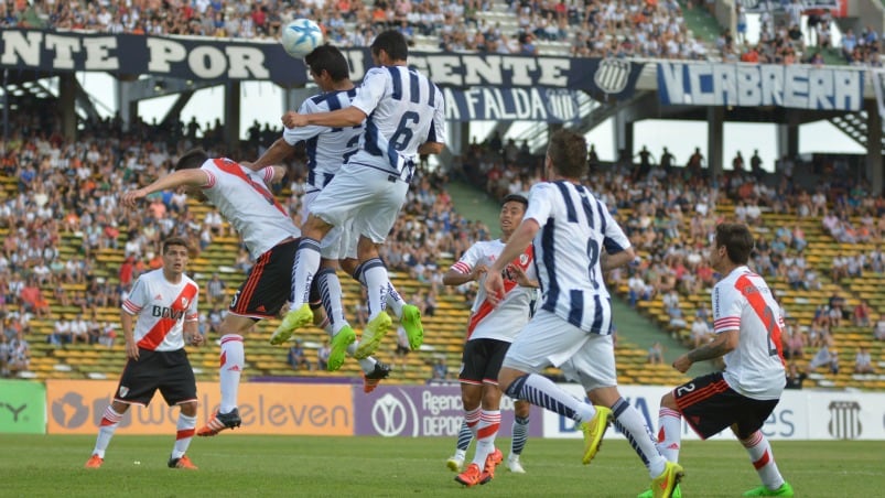 Talleres festejó el ascenso frente a River por El Doce. Foto: Lucio Casalla.