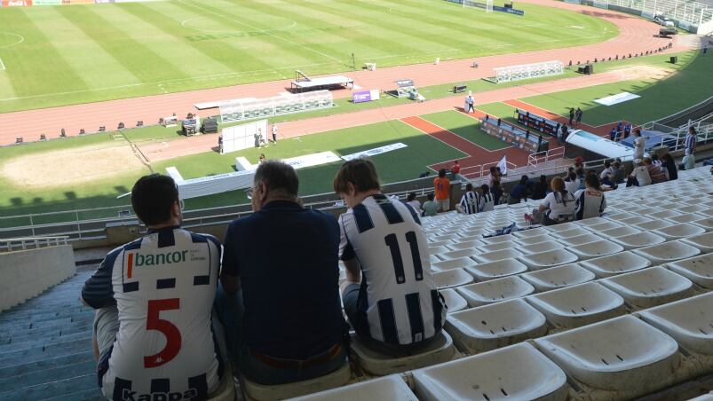 Talleres festejó el ascenso frente a River por El Doce. Foto: Lucio Casalla.