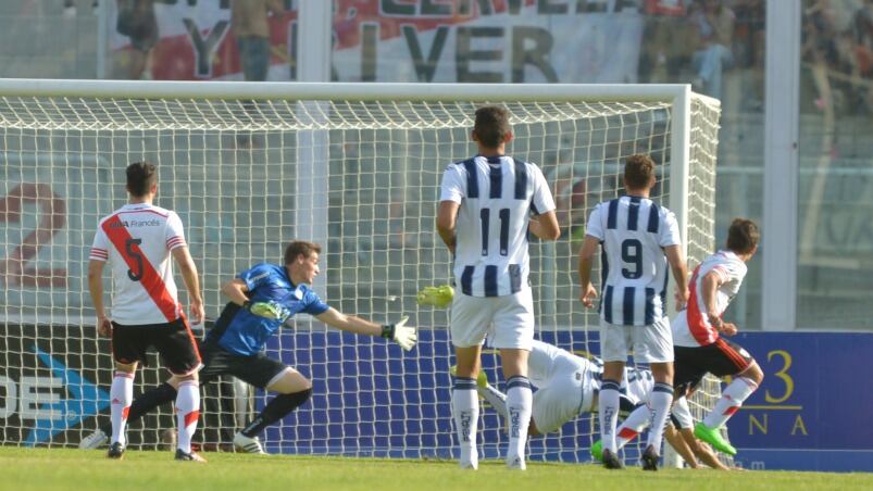 Talleres festejó el ascenso frente a River por El Doce. Foto: Lucio Casalla.