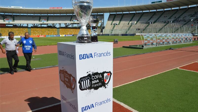 Talleres festejó el ascenso frente a River por El Doce. Foto: Lucio Casalla.