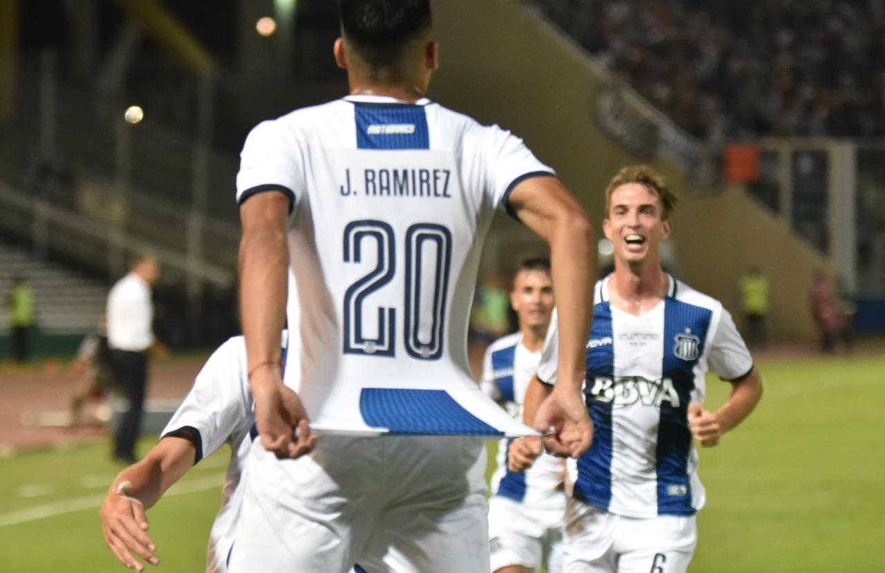 Talleres festejó en Córdoba y se lleva un 2-0 a Brasil. / Foto: Lucio Casalla ElDoce.tv