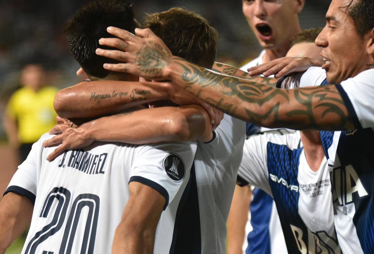 Talleres festejó en Córdoba y se lleva un 2-0 a Brasil. / Foto: Lucio Casalla ElDoce.tv