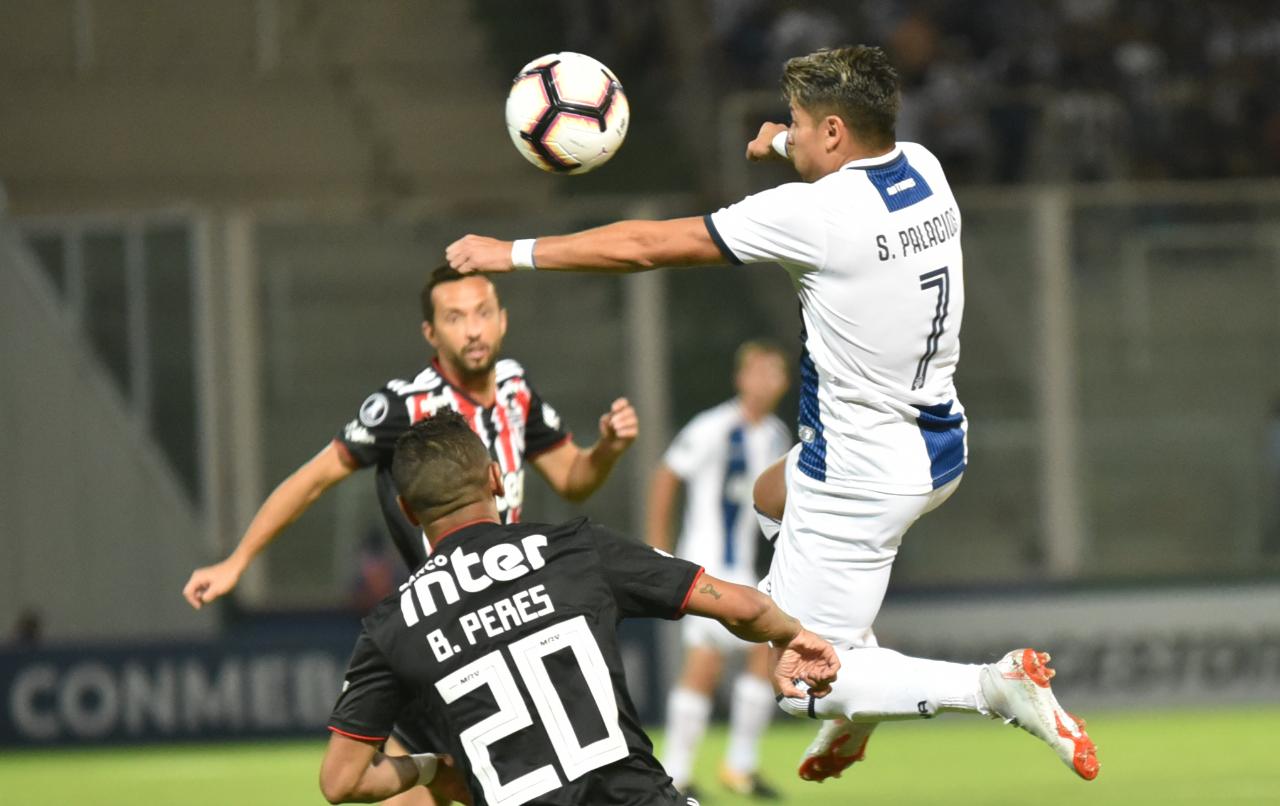 Talleres festejó en Córdoba y se lleva un 2-0 a Brasil. / Foto: Lucio Casalla ElDoce.tv